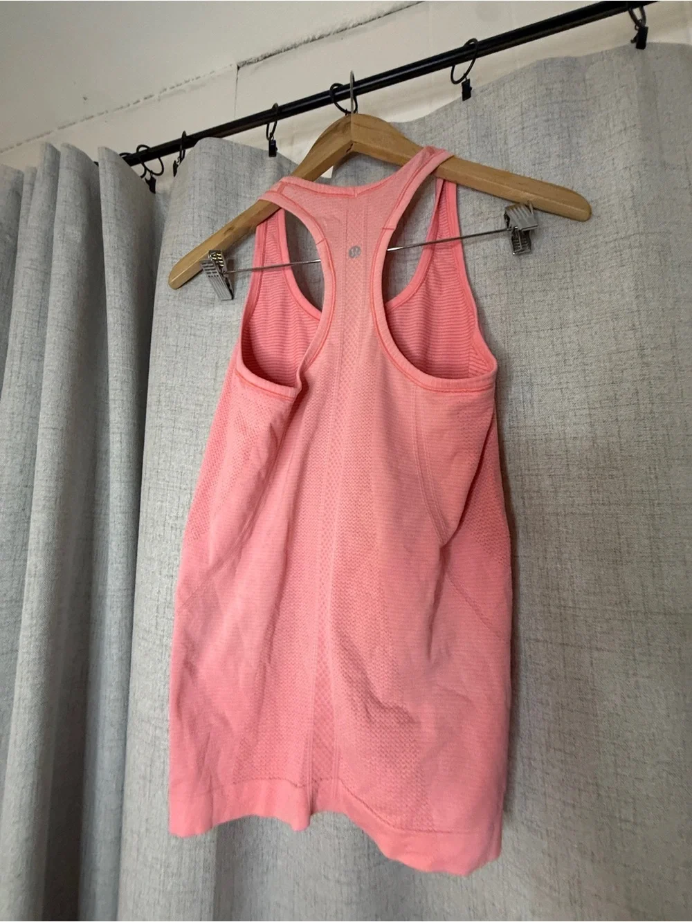 lululemon athletica coral Pink Swifty Seamless Racerback Tank